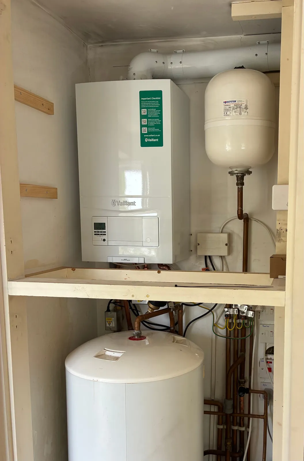 New Vaillant boiler, expansion vessel and cylinder installed in Hampton